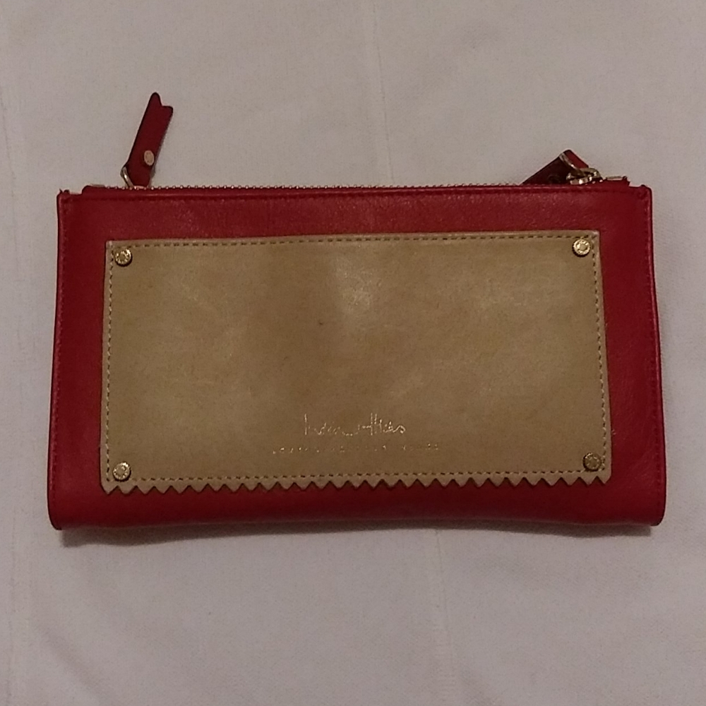 India Hicks Wallet